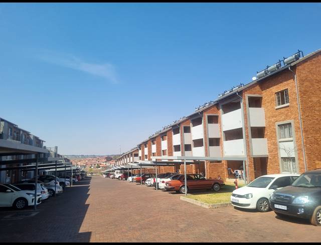 2 BEDROOM APARTMENT FOR SALE IN SAGEWOOD